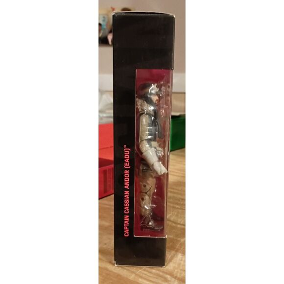 Star Wars: The Black Series - #23 Captain Cassian Andor (Eadu) - 6-Inch - Picture 3 of 4